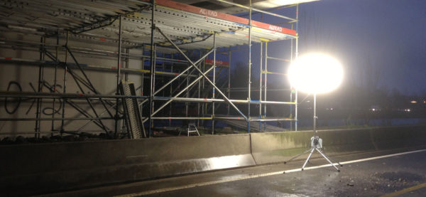 balloon light road work